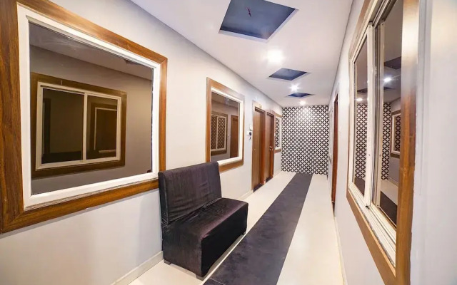 Fabhotel Dream Inn