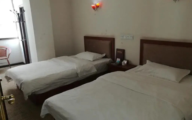 Tiny Jiangnan Hotel