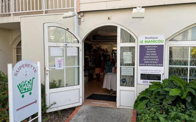 Appartement dans complexe hôtelier bord de mer