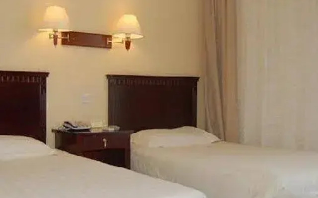 Shanghai Lakeside Holiday Inn