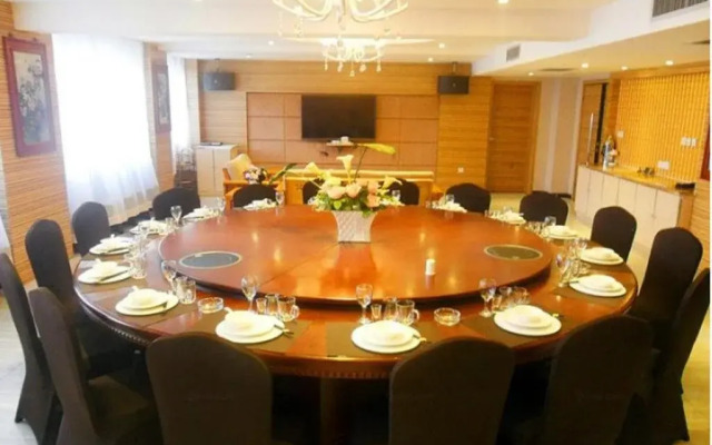 Urumqi Wenyuan Hotel