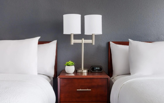 SpringHill Suites Manchester-Boston Regional Airport