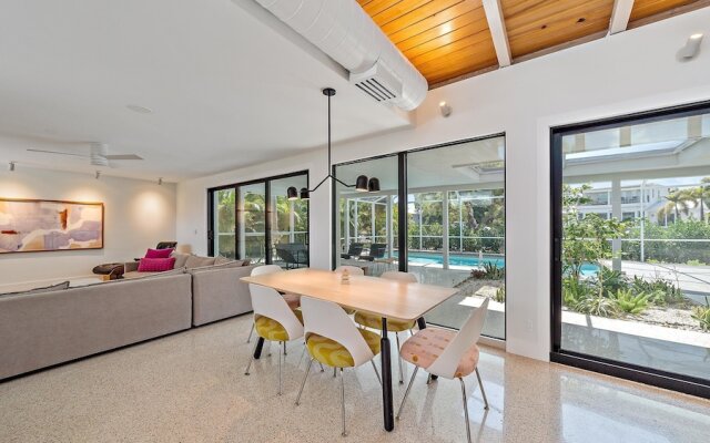 The Windward House 3 Bedroom Home by RedAwning