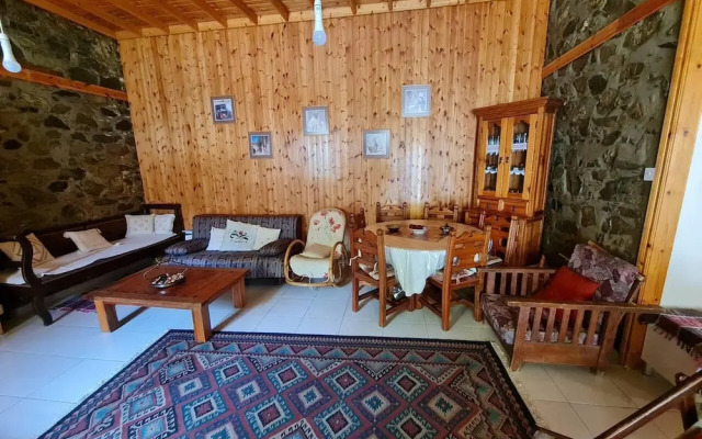 Elpiniki's Old Three Bedroom House