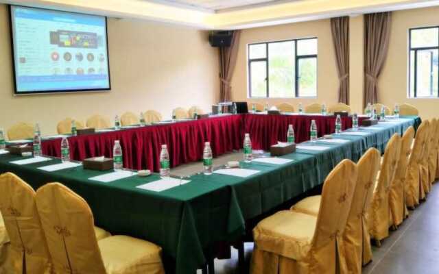 Yi Jing Lin Feng Hot Spring Hotel