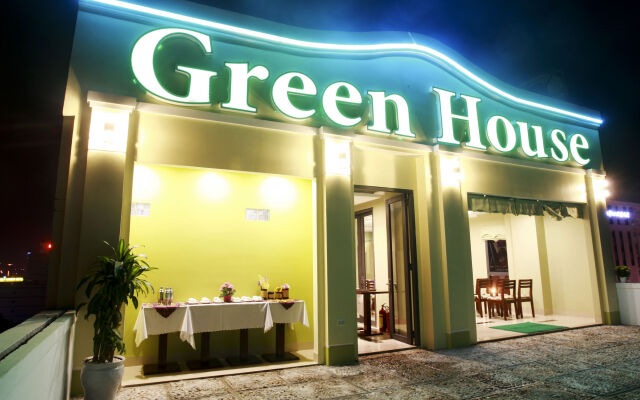 Green House Hotel