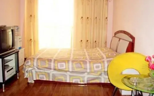 Luoyang Rose Family Apartment