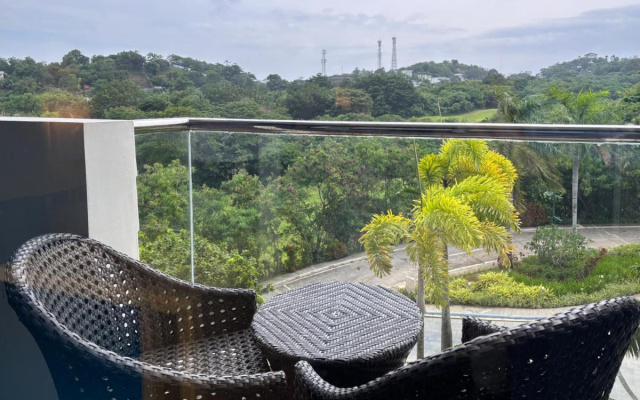MCollection - Poolside Escape Near Boracay’s Iconic Keyhole
