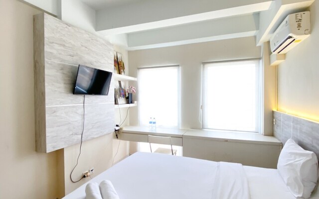 Modern Look And Comfy Studio Patraland Urbano Apartment