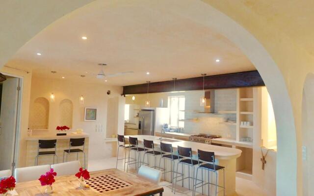 Casa Coco by Coco B Isla