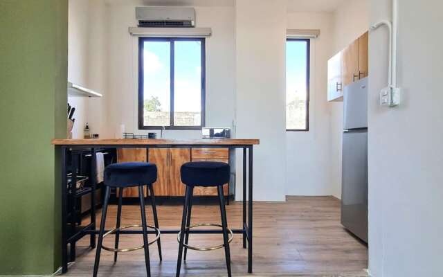 w Bold 1BR in Casco Viejo