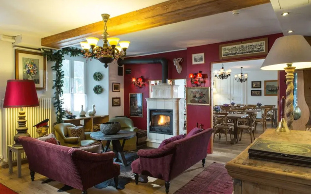 Hotel The Originals Boutique Hotel du Pillon