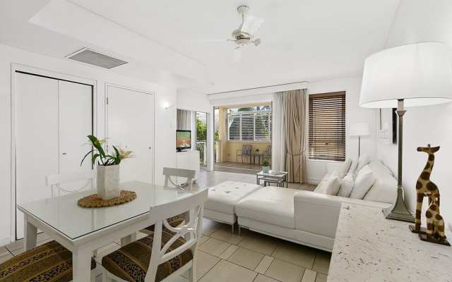 Hastings Street Unit Across Road From Beach Unit 524 32 Hastings Street – Guest Rooms – Noosa Heads