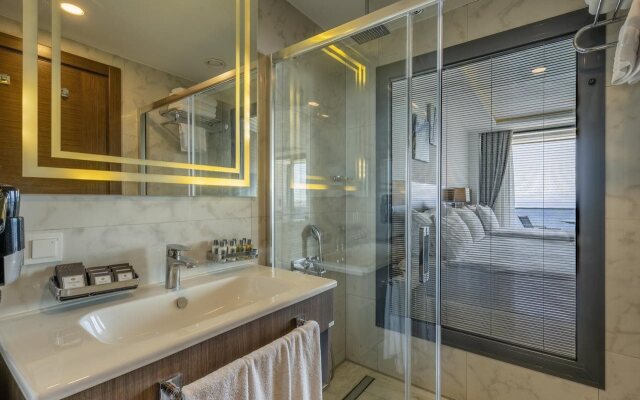 The Nowness Luxury Hotel & Spa (Adults Only 16+)
