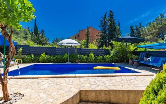 Relaxing Zadar Hideaway With Seasonal Pool & Seaside Charm