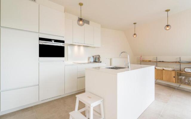 Renewed comfort duplex w 2 terraces nearby Marina