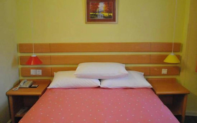 Home Inns Shanghai Railway Station North Square Branch