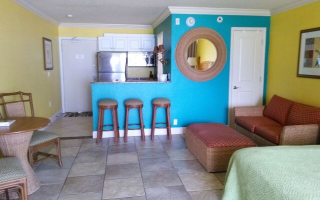 Club Bamboo South - Bradenton Beach