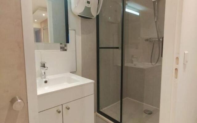 Superbe studio en bord du lac