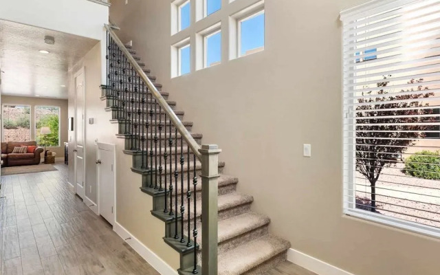 The Suite Escape By Redawning