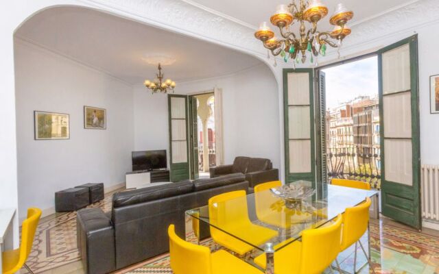 Eix.Dret:Roger de LLuria/Valencia