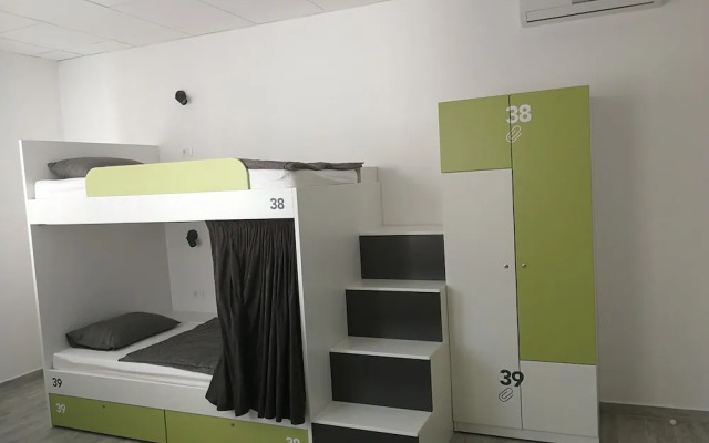 Hostel 3F