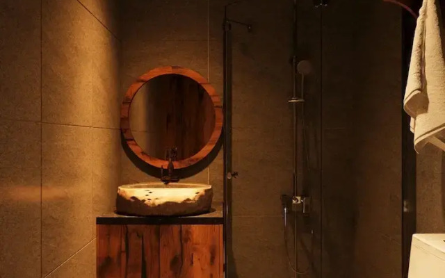 UNIQUE Creative - Grand Residence - Rooftop Pool