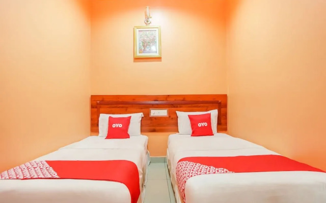 OYO 89470 My Town Hotel