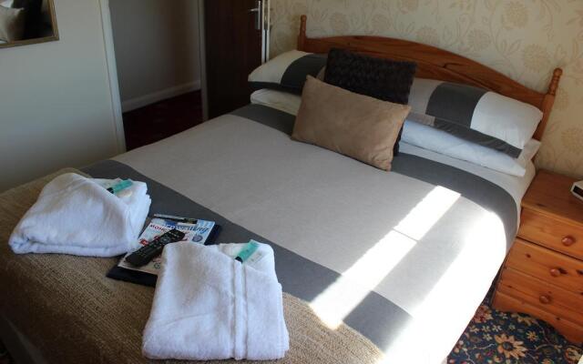 Rolling Waves Hotel - Guest house