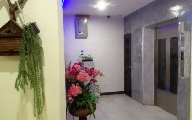 The 16 Hotel
