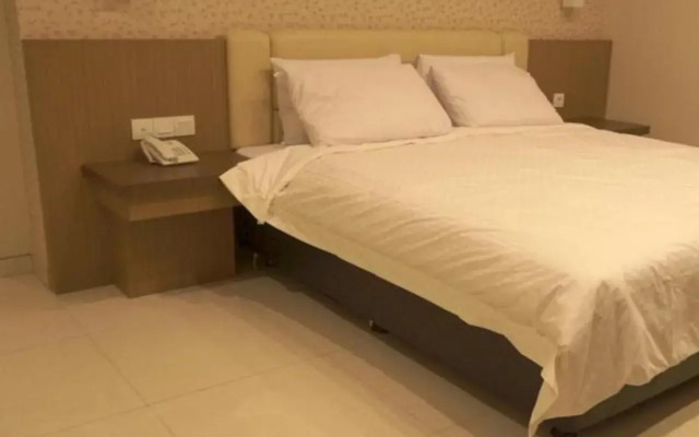 Life Emerald Hotel Surabaya