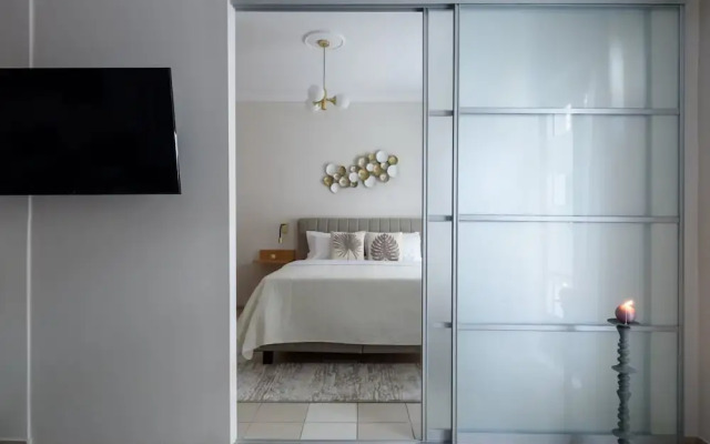 Acropolis Exclusive Studio