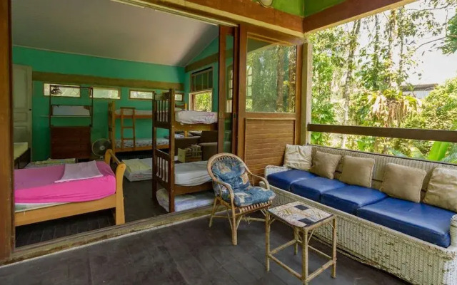 Hostel e Camping Rio das Pedras