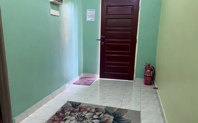 OYO 90967 Homestay Chalet Warisan Siti