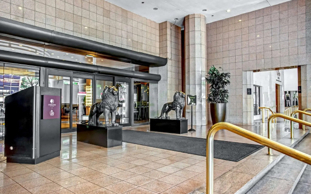 DoubleTree by Hilton Grand Hotel Biscayne Bay