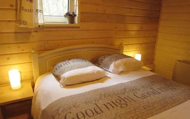 Cozy Chalet in Oignies-en-Thierache with Sauna