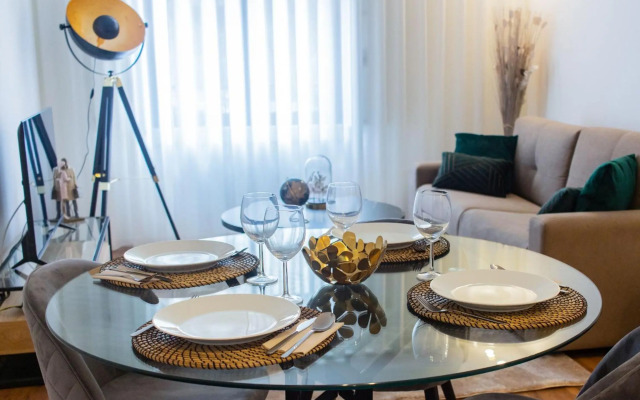 Stunning Apartment w/ Free Parking by LovelyStay