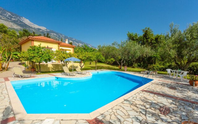 Villa Russa Dionisis Large Private Pool Walk to Beach Sea Views Wifi Car Not Required - 2017