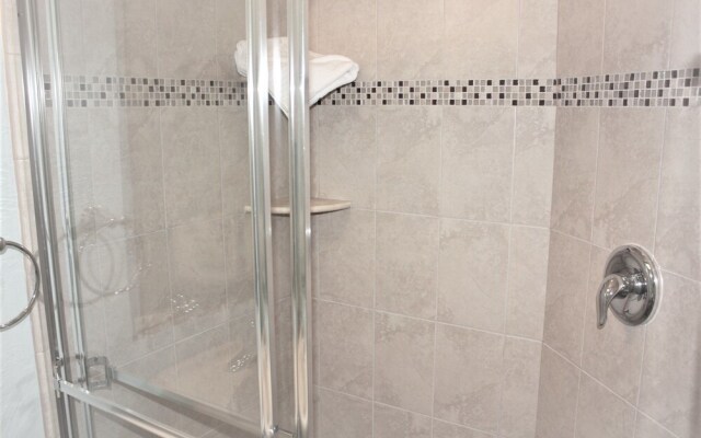 Jamaica Royale - 010 - 2 Br Condo