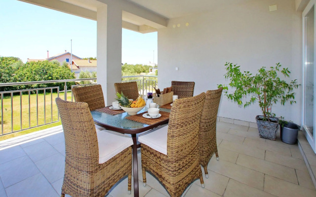 Sun-kissed Apartment in Bibinje With Garden