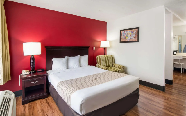 Econo Lodge Marion I-81