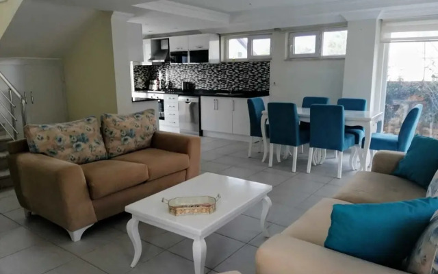 Villa Aktif 1 by Villa Life D-Lux