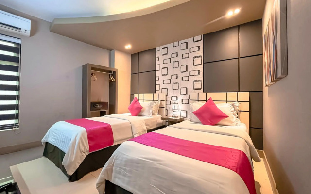 Eloisa Royal Suites