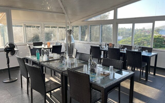Candolim Suites