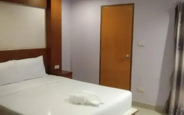 Lucky Inn Residency