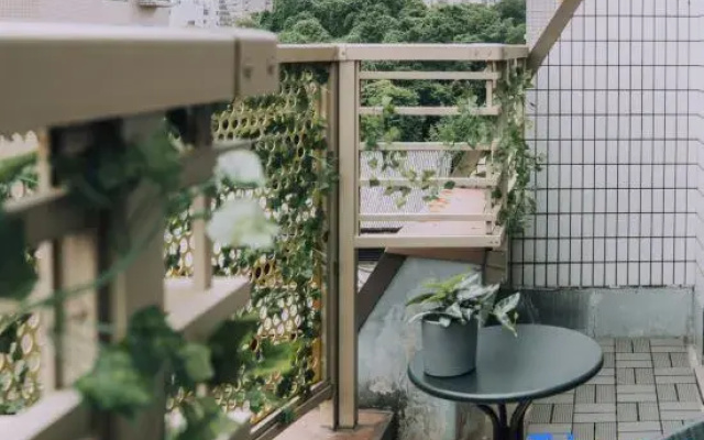 Minimalist Loft 99: Namba Compact Studio & 24/7 Gym