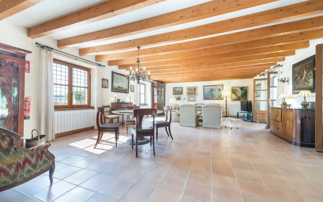 Rafal Pai in Art With 6 Bedrooms and 6 Bathrooms