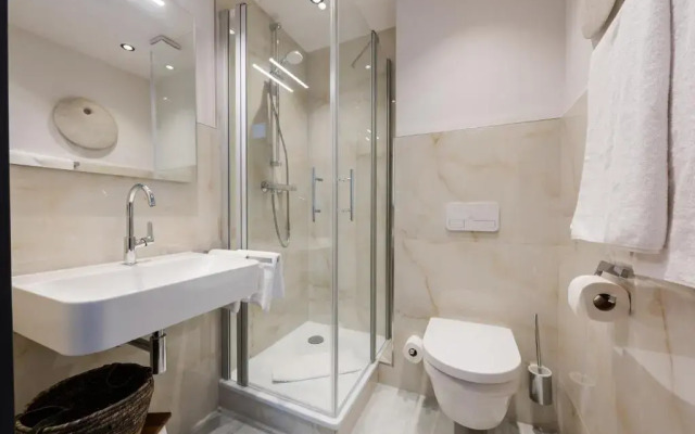 360 Grad Hotel & Bar