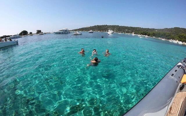 Rooms Liva - 60m from the sea