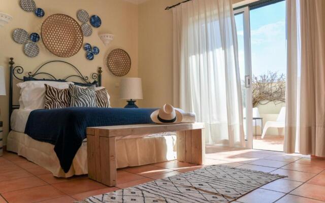 Casa Silwa Chic 2BR Townhouse Ocean Views 5min to Beach & Pool